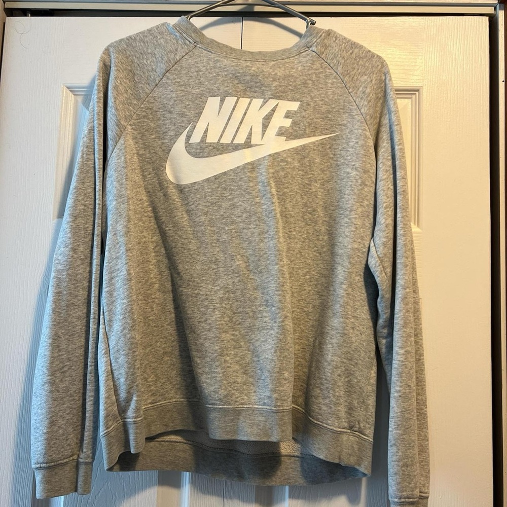 Nike Women's Heather Gray Logo Sweatshirt